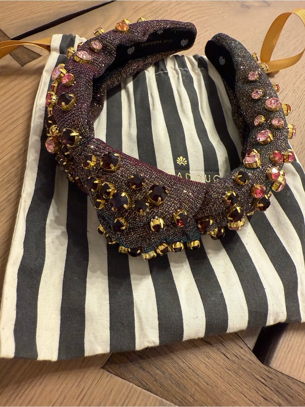 Lele Sadoughi Iridescent Jeweled Pink and Gold knot Headband ✨🪩💖 - Picture 4 of 6